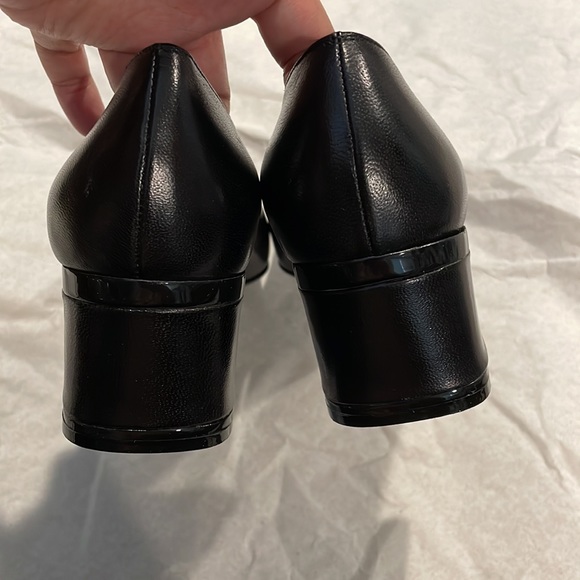 NWOT Gucci square toe pumps with block heel and patent black accents - Picture 10 of 12